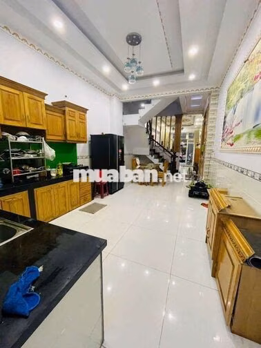 CHO THUÊ NHÀ FUN NÔI THẤT GIÁ RẺ 