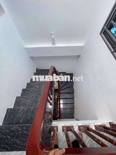 CHO THUÊ NHÀ NGUYÊN CĂN MỚI XÂY PHÚC LỢI - Ô TÔ ĐỖ GẦN - 4PN -8TRIỆU