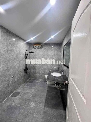 CHO THUÊ NHÀ NGUYÊN CĂN PHỐ CHU HUY MÂN - PHÚC ĐỒNG - Ô TÔ ĐỖ GẦN -3PN