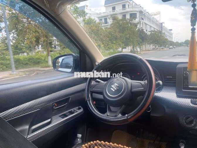 Suzuki Ertiga 2019 Số sàn Trắng 7 chỗ