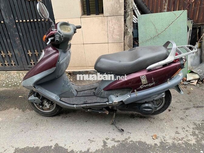 Honda Spacy Cổ điển màu Đỏ mận