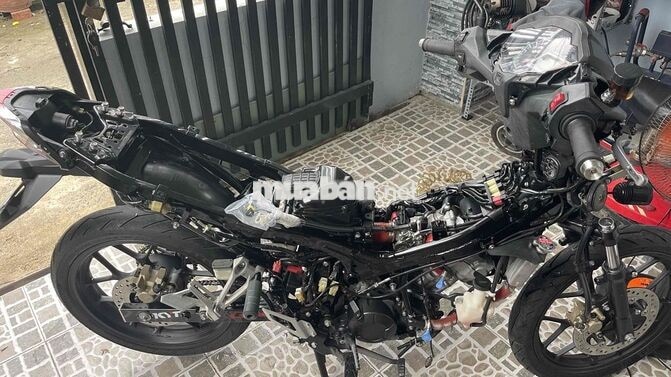 Honda Winner Thể thao Trắng đen
