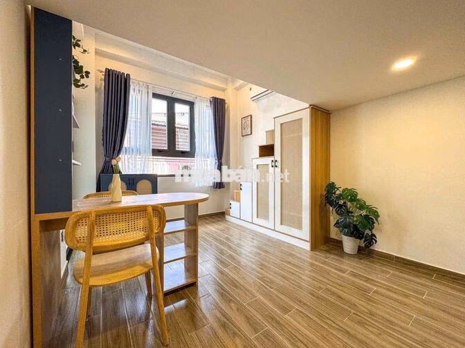 DUPLEX CỬA SỔ TRỜI CAO CẤP GẦN NGÃ TƯ PHÚ NHUẬN CV HOÀNG VĂN THỤ