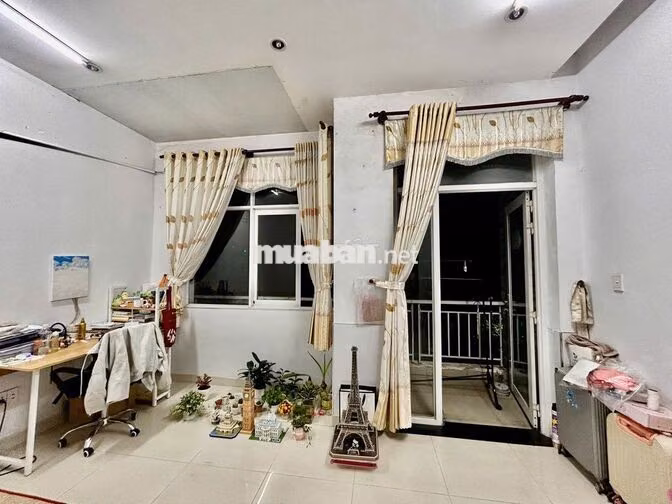 Cho thuê phòng trong nhà 3 tầng, Hiệp Bình Phước – 5 triệu/tháng