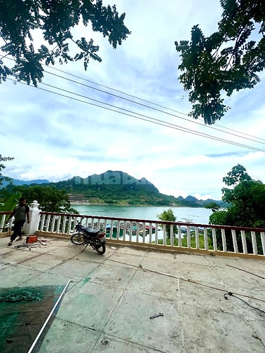 Bán khu nghỉ dưỡng view Hồ Hoà Bình