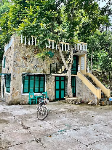 Bán khu nghỉ dưỡng view Hồ Hoà Bình