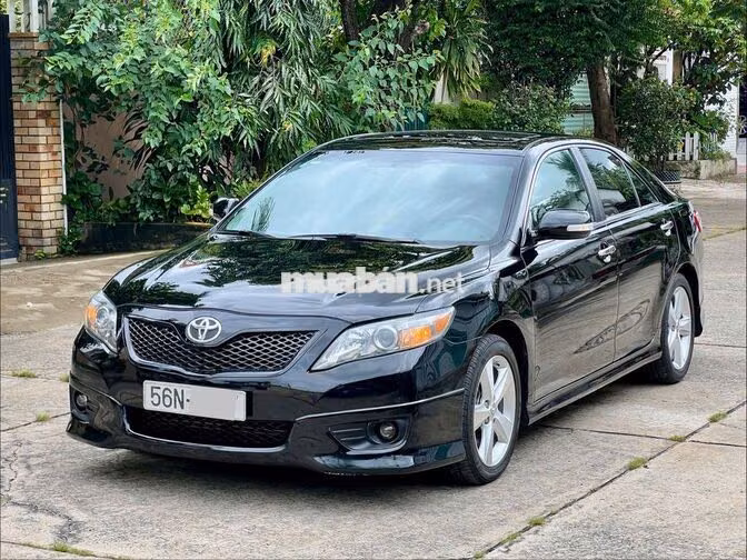 TOYOTA CAMRY SE 2.5. MODEL 2010