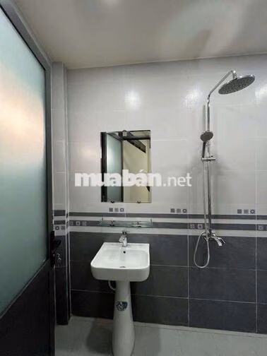 NHÀ MT PHAN VĂN HỚN DIỆN TÍCH RỘNG GIÁ TỐT