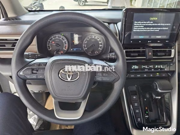 Toyota Innova Cross 2.0G CVT 2026 - 702 Triệu
