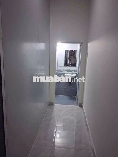 Nhà hẻm rộng 4m có 2 pn 2wc, mới và sạch sẽ