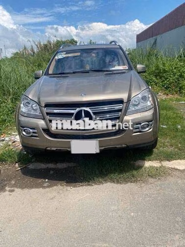 Mercedes-Benz GL550 4MATIC SUV Vàng