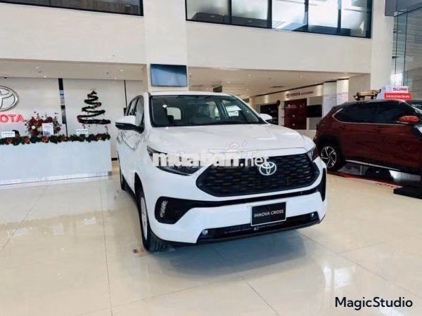 Toyota Innova Cross 2.0G CVT 2026 - 702 Triệu