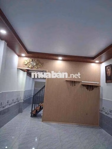 Nhà hẻm rộng 4m có 2 pn 2wc, mới và sạch sẽ