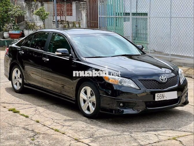 TOYOTA CAMRY SE 2.5. MODEL 2010
