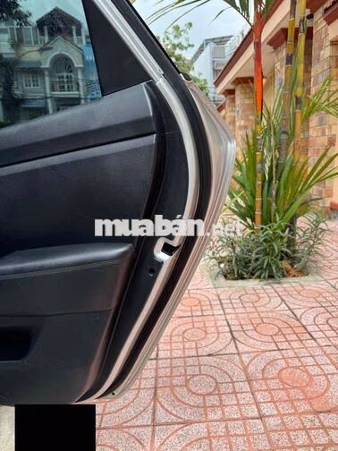 Kia Rondo 2017 Bạc Tự động