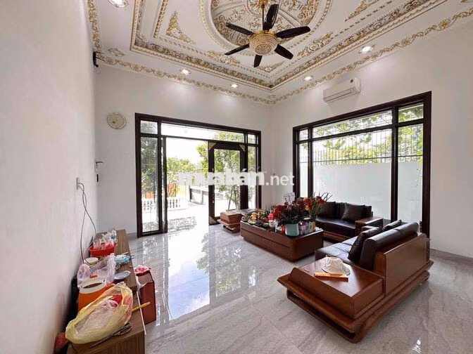 Cho thuê nhà sân vườn full nội thất phường Chánh Mỹ