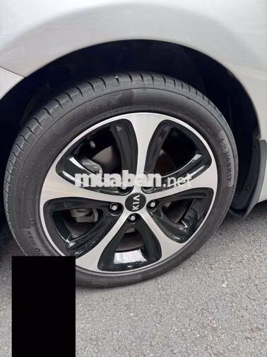 Kia Rondo 2017 Bạc Tự động