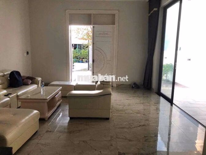 Biệt Thự Thành Phố Mới , gần eaon. 320m2 1 trệt 1 Lầu full nội thất