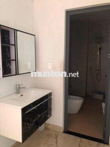 Biệt Thự Thành Phố Mới , gần eaon. 320m2 1 trệt 1 Lầu full nội thất