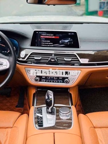 BMW 730Li 2018 Trắng Tự động 8 cấp