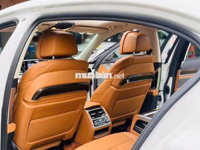 BMW 730Li 2018 Trắng Tự động 8 cấp