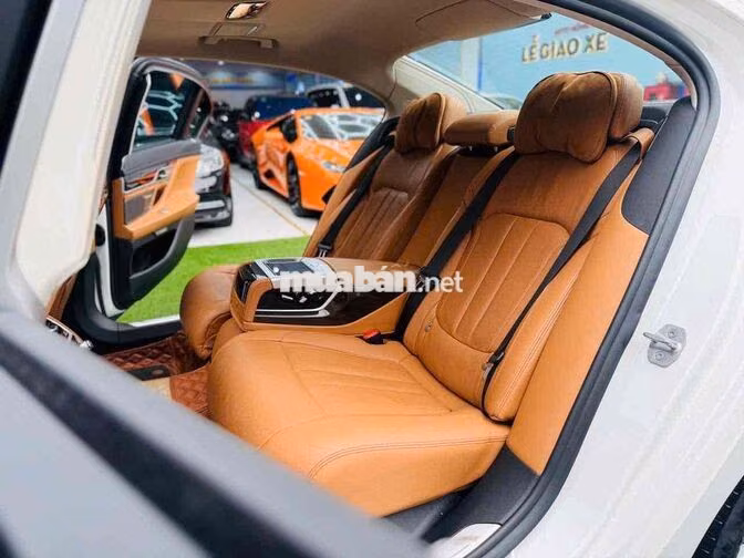 BMW 730Li 2018 Trắng Tự động 8 cấp