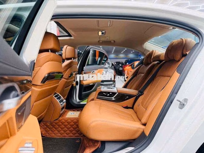 BMW 730Li 2018 Trắng Tự động 8 cấp