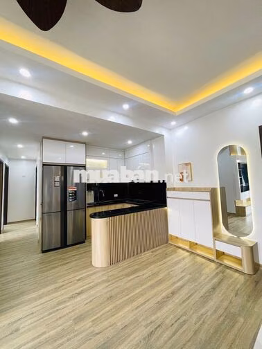 Chủ Nhà Chuyển Xuống Mặt Đất Cần Bán Căn 3 Phòng Ngủ Cao Cấp 