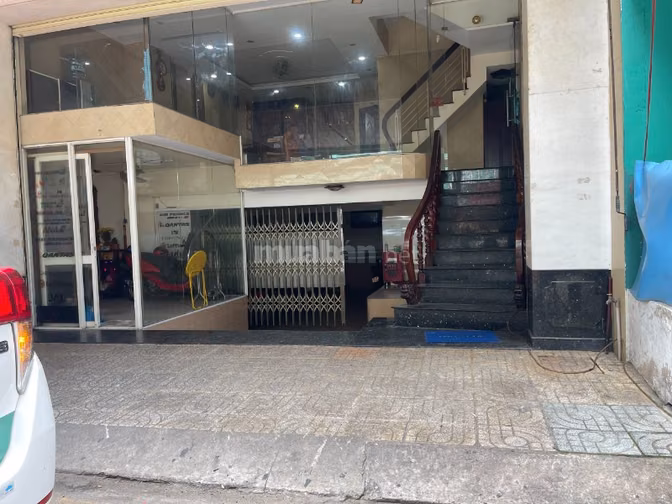 Chính chủ cho thuê mặt bằng dưới khách sạn 20m2 giá 4tr Hồ Thị Kỷ