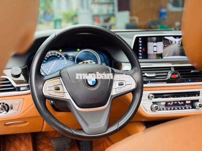 BMW 730Li 2018 Trắng Tự động 8 cấp