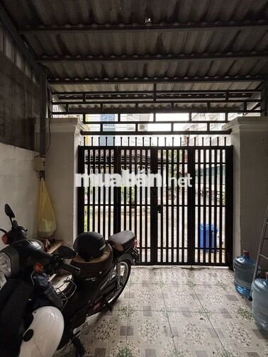 Nhà cần bán gấp 1 trệt 3 tầng, 4PN, 3WC, Hẻm xe hơi 6m