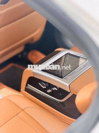 BMW 730Li 2018 Trắng Tự động 8 cấp