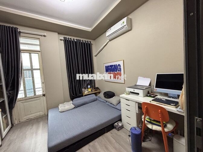 Nhà cần bán gấp 1 trệt 3 tầng, 4PN, 3WC, Hẻm xe hơi 6m