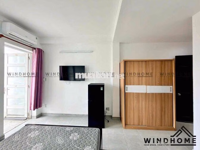 PHÒNG BAN CÔNG FULL NỘI THẤT KẾ BÊN UFM VÀ TDT RMIT TIỆN QUA UEH