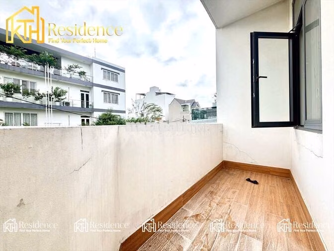 PHÒNG ĐẸP BAN CÔNG CỬA SỔ THOÁNG MÁT FULL NỘI THẤT