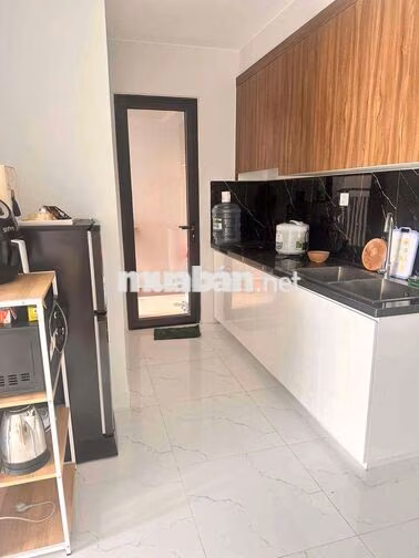 CHO THUÊ 2PN giá 6tr đầy đủ NT cơ bản tủ lạnh, máy lạnh, bếp, máy giặt