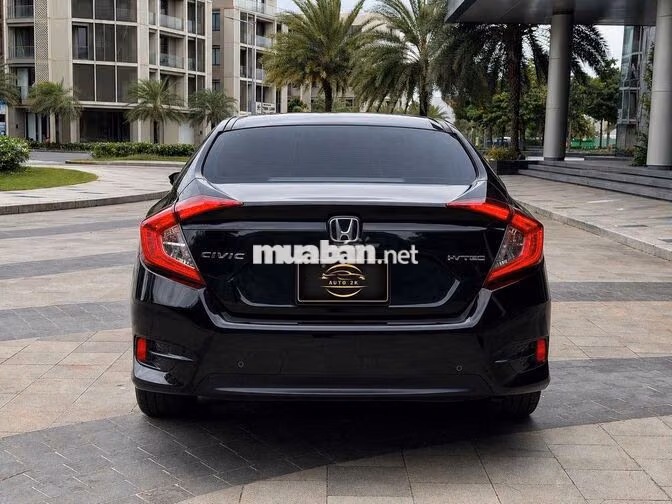 Honda Civic 1.8G 2019 full đồ chơi giờ còn 489tr