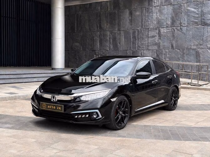 Honda Civic 1.8G 2019 full đồ chơi giờ còn 489tr