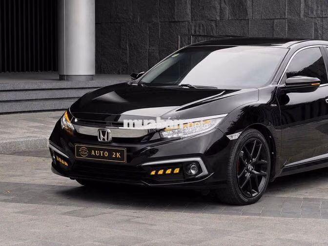 Honda Civic 1.8G 2019 full đồ chơi giờ còn 489tr