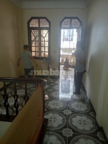 Chính chủ cho thuê nhà Nguyễn Chí Thanh - Phường Láng 45 m2x 4 tầng 