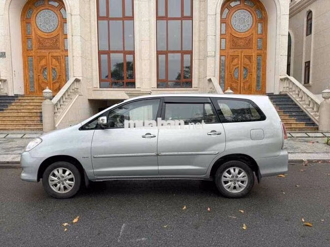 Toyota Innova-V 2010 Số tự động Bạc