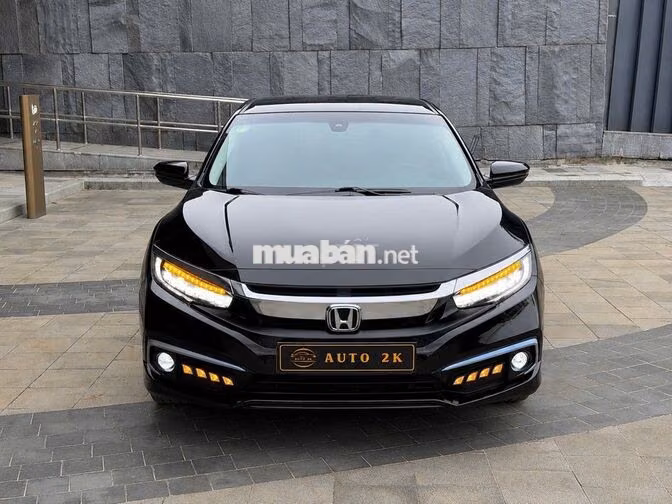 Honda Civic 1.8G 2019 full đồ chơi giờ còn 489tr