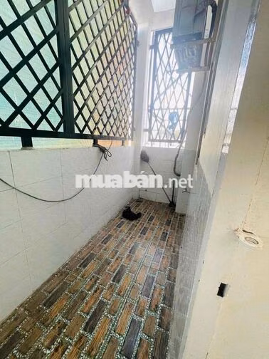 Nhà mới đẹp 2 lầu 4 phòng KDC Đh Y Dược