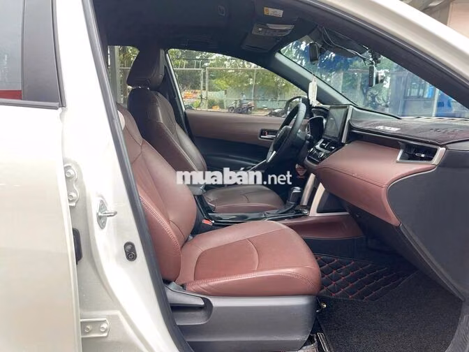 ✓✓TOYOTA COROLLA CROSS 1.8V 2022