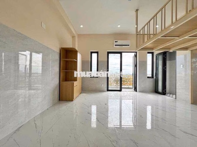 Cho thuê căn hộ duplex ban công 45m2 chỉ 6tr5 gần RMIT, ĐH TĐT, LOTTE