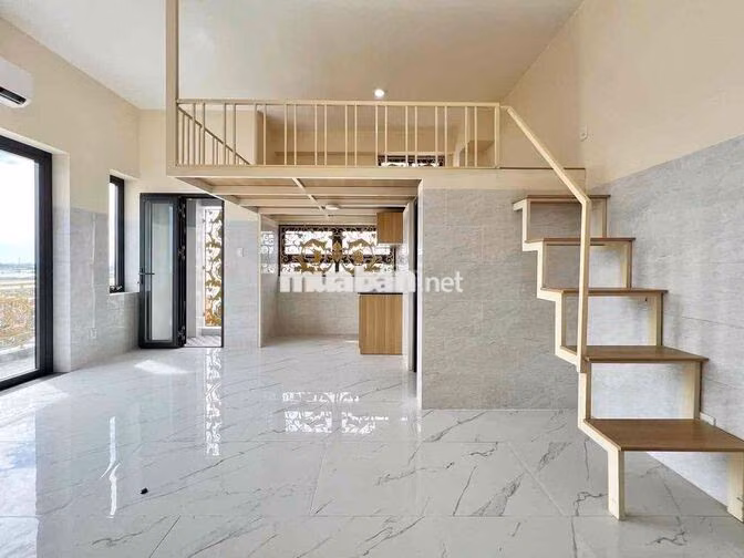 Cho thuê căn hộ duplex ban công 45m2 chỉ 6tr5 gần RMIT, ĐH TĐT, LOTTE