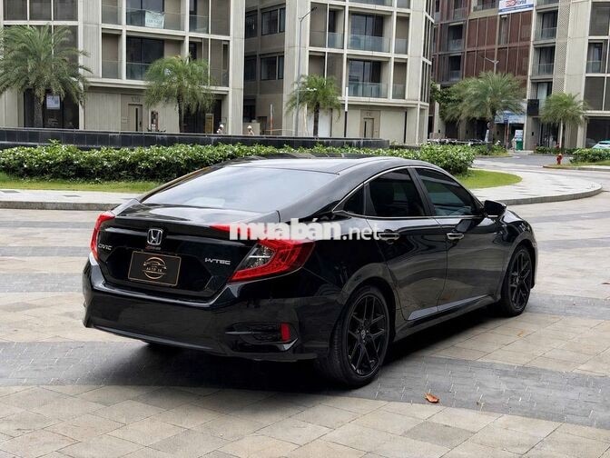 Honda Civic 1.8G 2019 full đồ chơi giờ còn 489tr