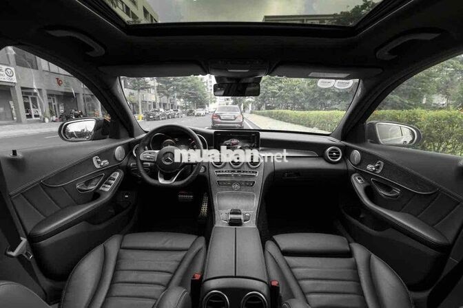 Mercedes C300 - 2020 mẫu facelift màu đen giá tốt
