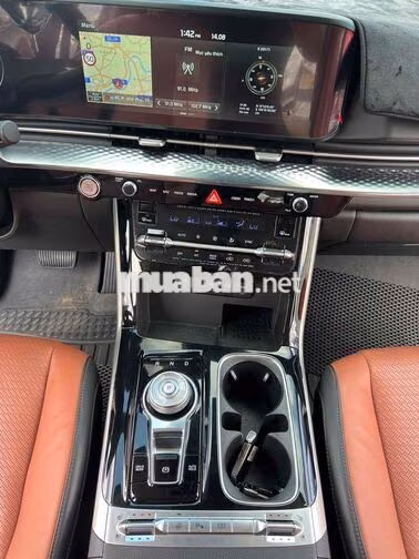 Kia Carnival Signature 2023 Trắng 60000 km