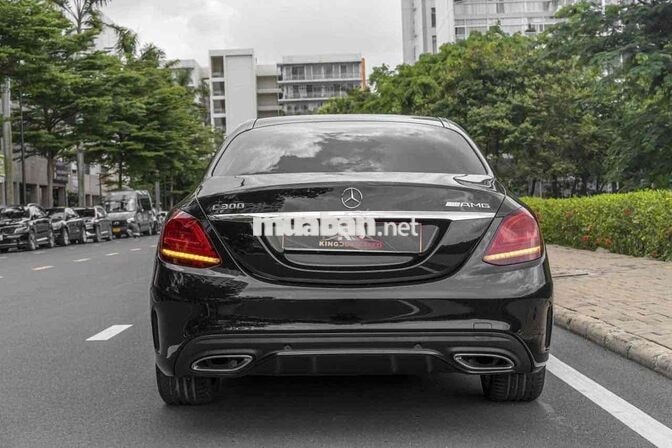 Mercedes C300 - 2020 mẫu facelift màu đen giá tốt